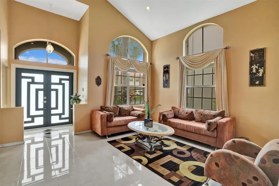 1581 NW 159th Ave, Pembroke Pines, FL 33028 - Image #3