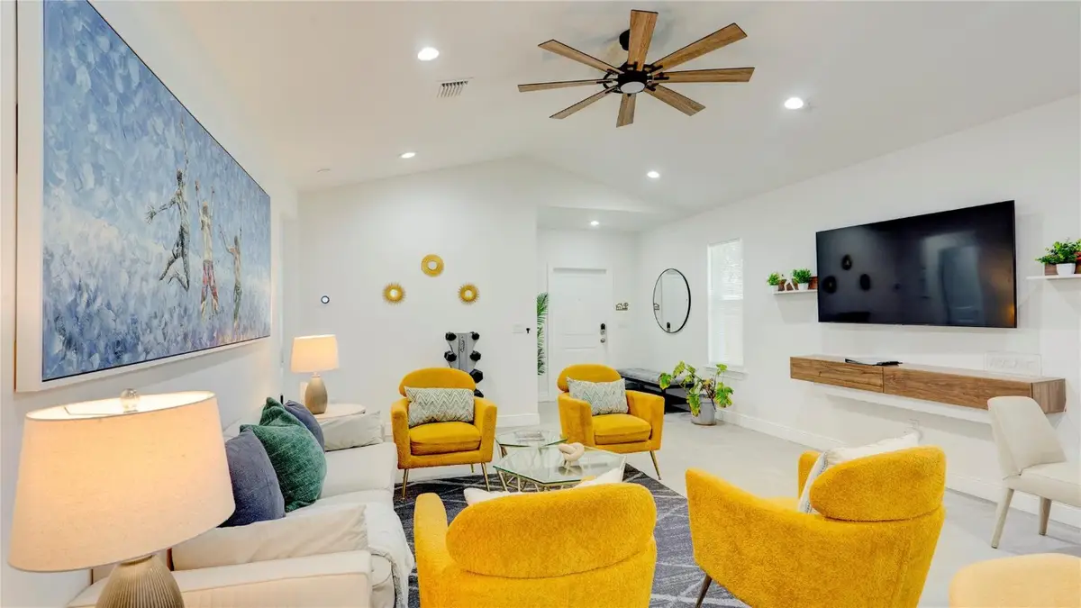 627 47th Street, West Palm Beach, FL 33407 - Image #1