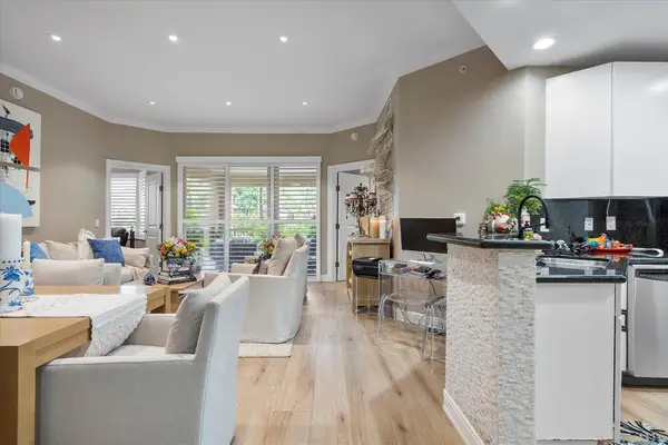 16135 Emerald Estates Dr #164, Weston, FL 33331