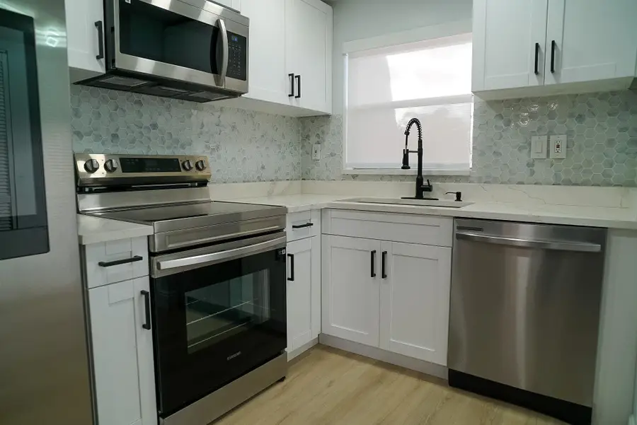 9601 Sunrise Lakes Blvd #311, Sunrise, FL 33322 - Image #3