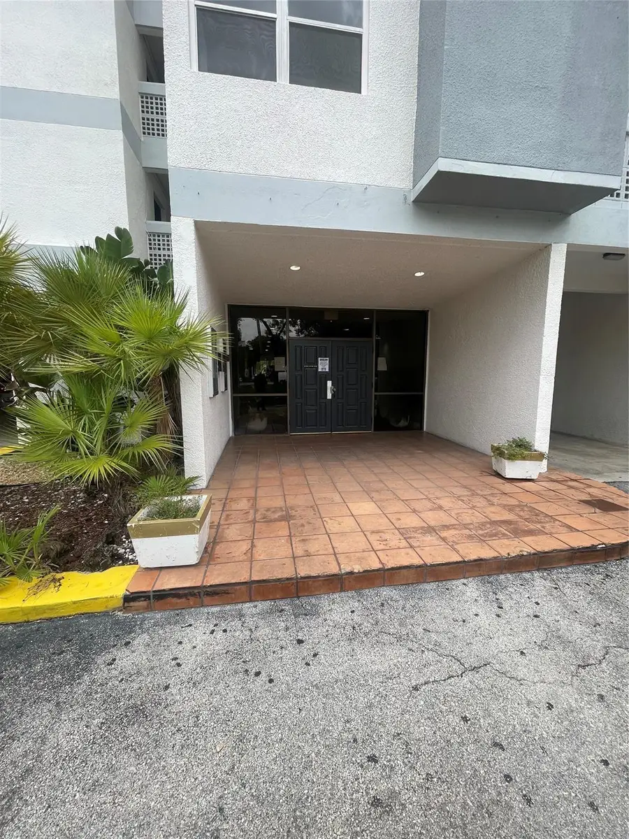 3301 Spanish Moss Te #601, Lauderhill, FL 33319 - Image #2