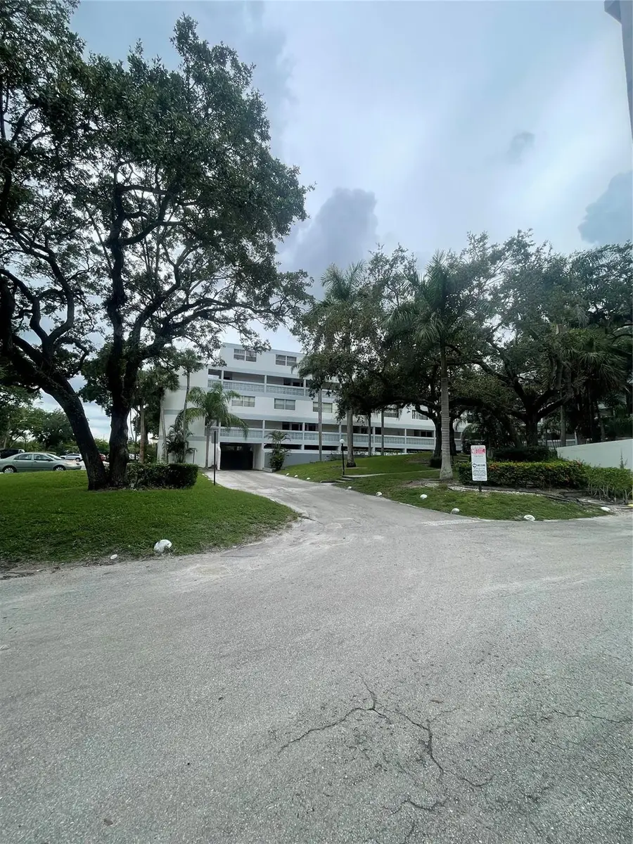 3301 Spanish Moss Te #601, Lauderhill, FL 33319 - Image #3