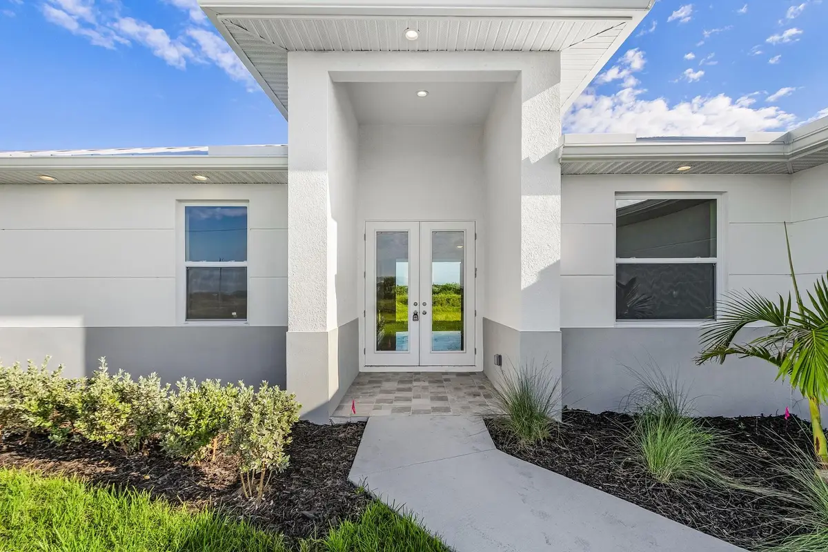 526 Braelyn St, Port Labelle, FL 33935 - Image #1