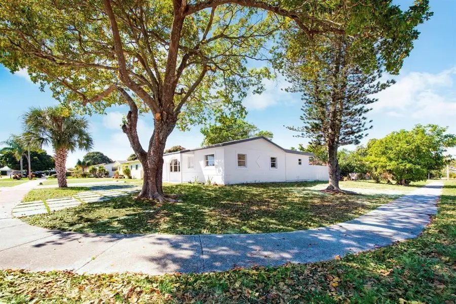 1031 SW 6th Way, Deerfield Beach, FL 33441 - Image #2