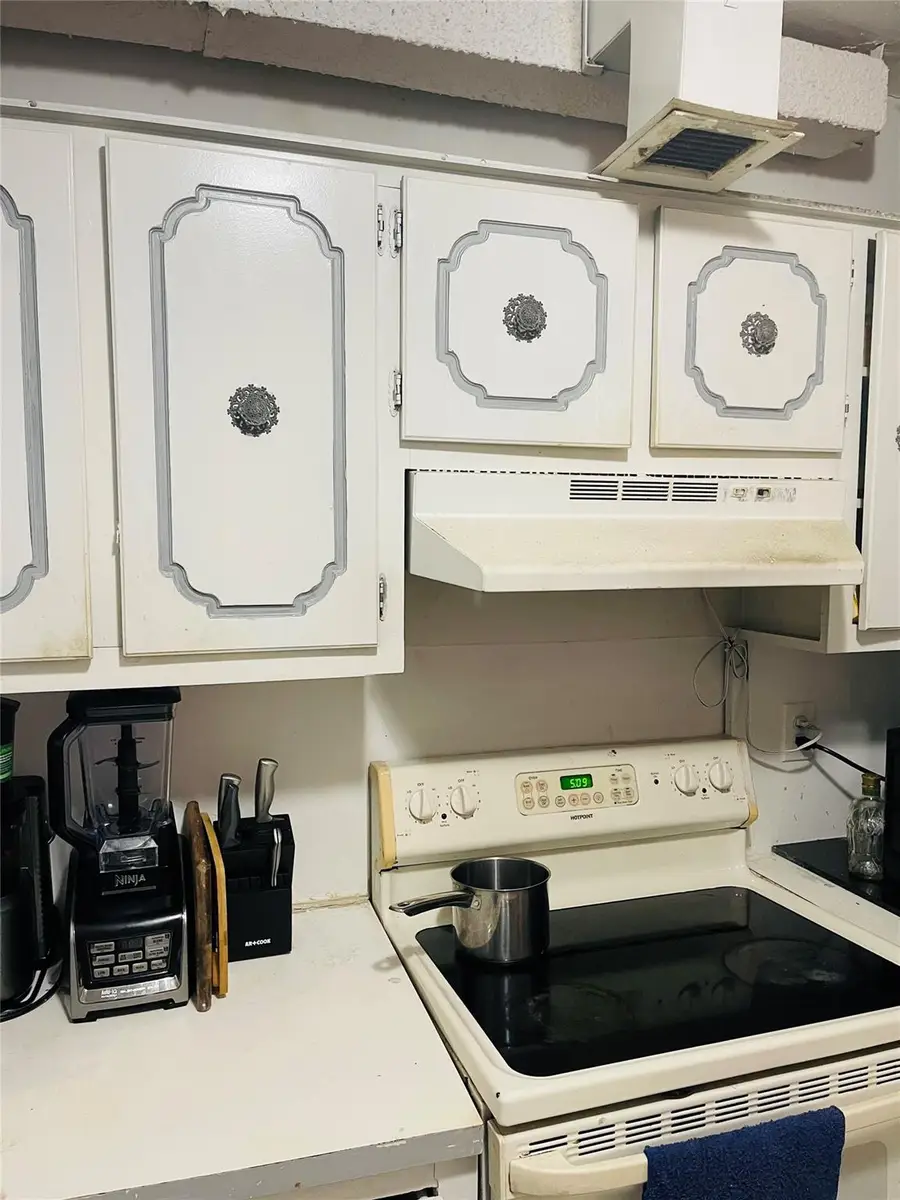 3301 Spanish Moss Terrace #610, Lauderhill, FL 33319 - Image #2