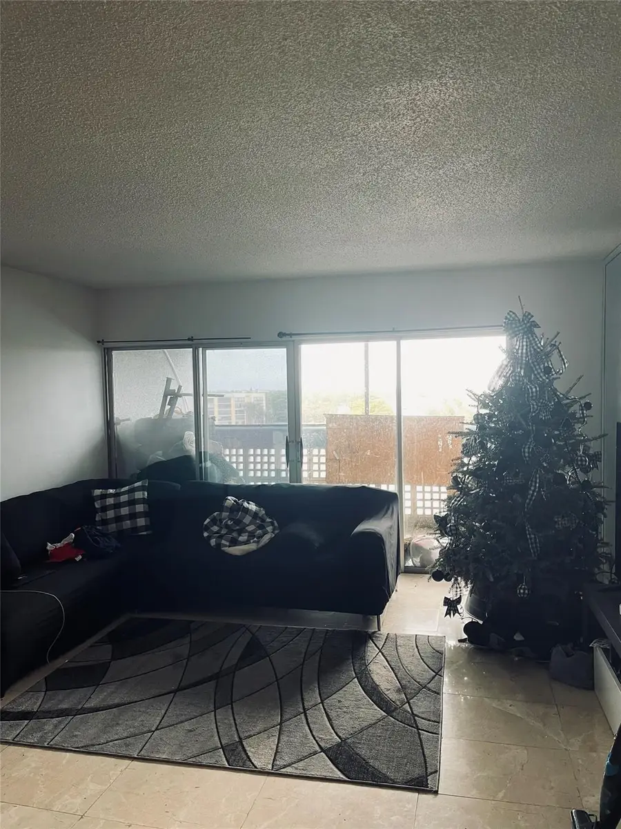 3301 Spanish Moss Terrace #610, Lauderhill, FL 33319 - Image #3