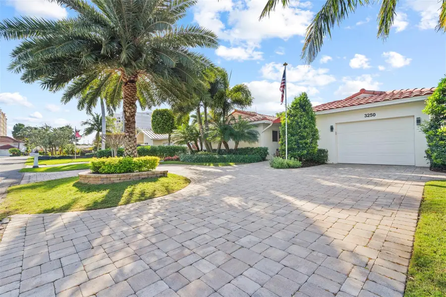 3250 Spanish River Dr, Pompano Beach, FL 33062 - Image #3