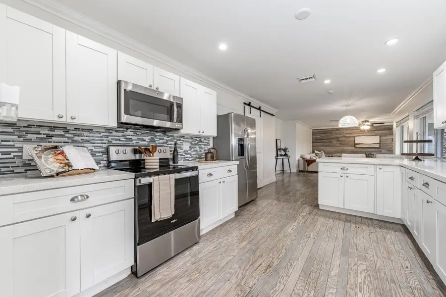 300 NE 43rd Street, Oakland Park, FL 33334 - Image #2