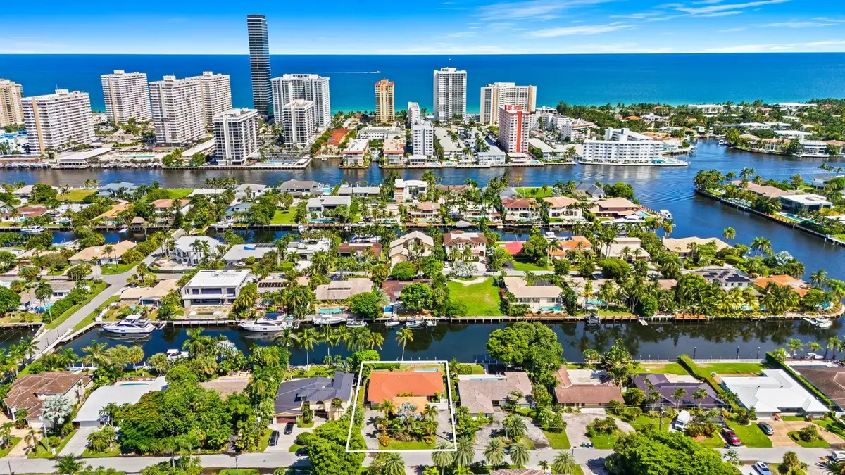 625 Oleander Dr, Hallandale Beach, FL 33009 - Image #1