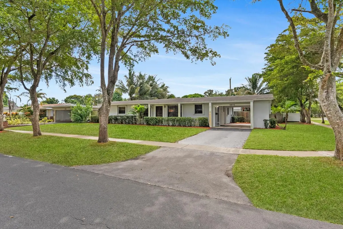 5672 SW 2nd St, Plantation, FL 33317 - Image #1