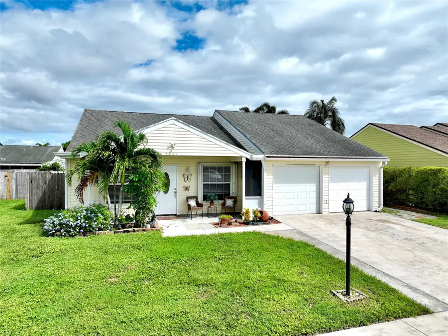 7782 N Blairwood Cir, Lake Worth, FL 33467 - Image #3