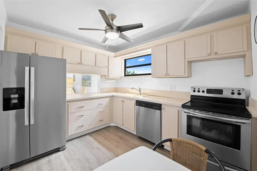 4800 Bayview Dr #306, Fort Lauderdale, FL 33308 - Image #2