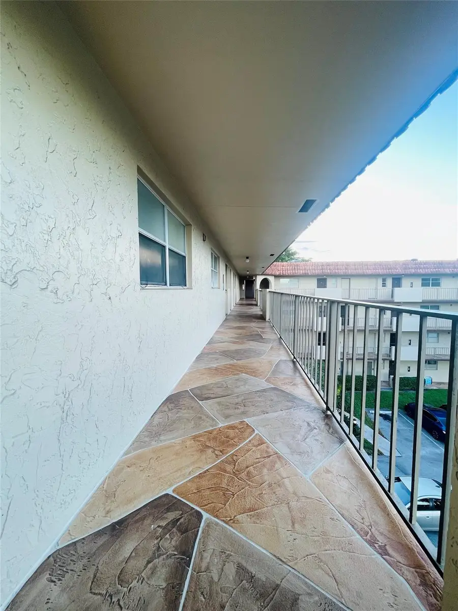 6300 S Falls Circle Dr #412, Lauderhill, FL 33319 - Image #2