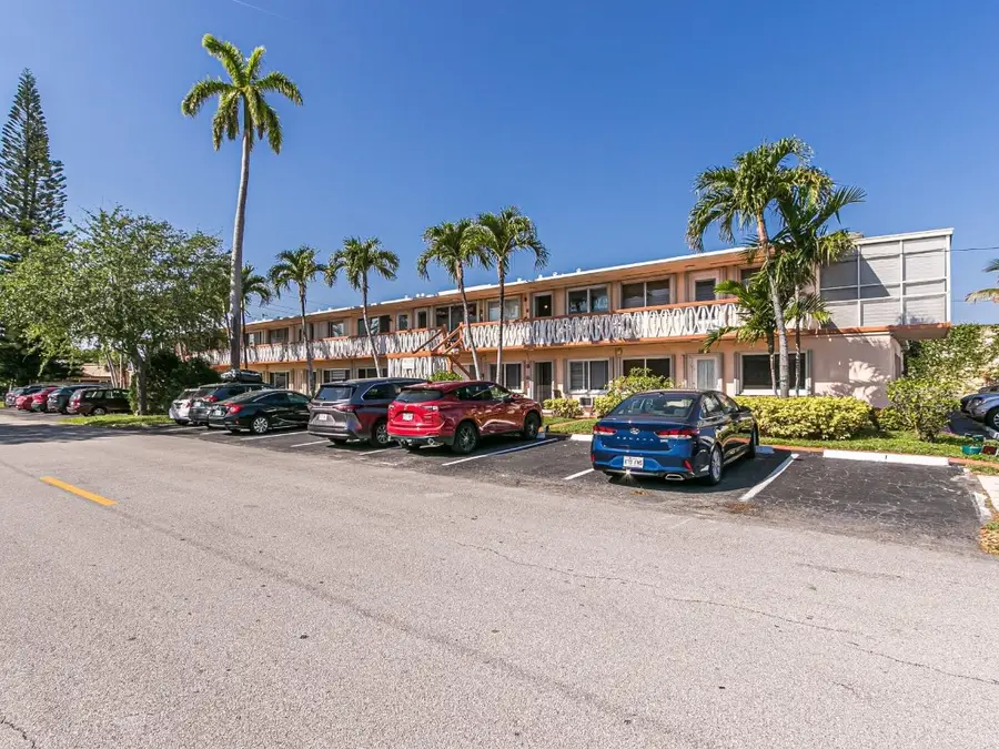 1000 SW 11th Avenue #12A BLDG E, Hallandale Beach, FL 33009 - Image #3