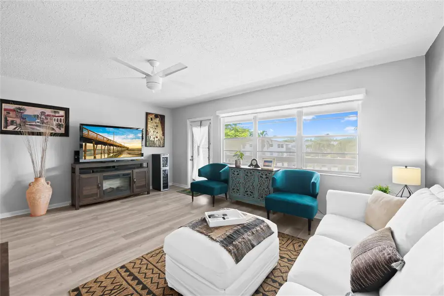 318 Oakridge R #318, Deerfield Beach, FL 33442 - Image #2