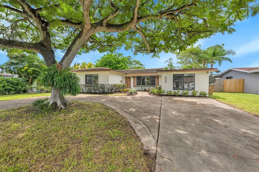 900 SE 13th Ct, Deerfield Beach, FL 33441 - Image #2