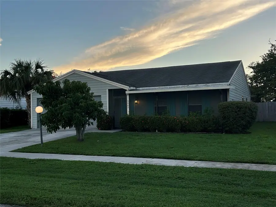 5067 Canal Cir E, Lake Worth, FL 33467 - Image #3