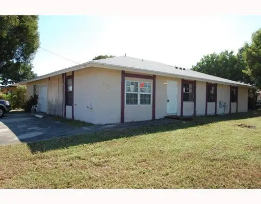 901 SW 78th Ave, North Lauderdale, FL 33068 - Image #1