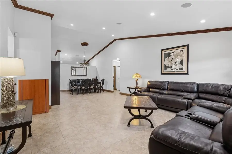 8994 NW 187th St, Hialeah, FL 33018 - Image #2