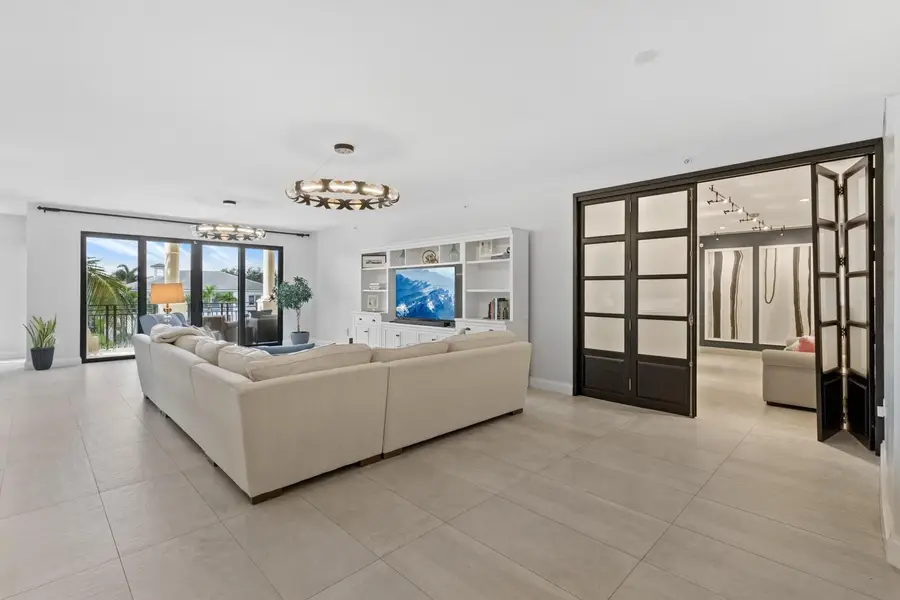 1532 SE 12th St #302, Fort Lauderdale, FL 33316 - Image #2