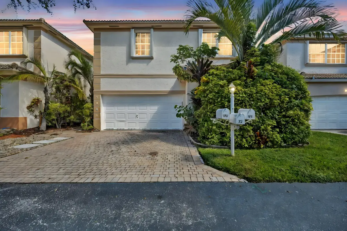1231 Hayes St, Hollywood, FL 33019 - Image #1