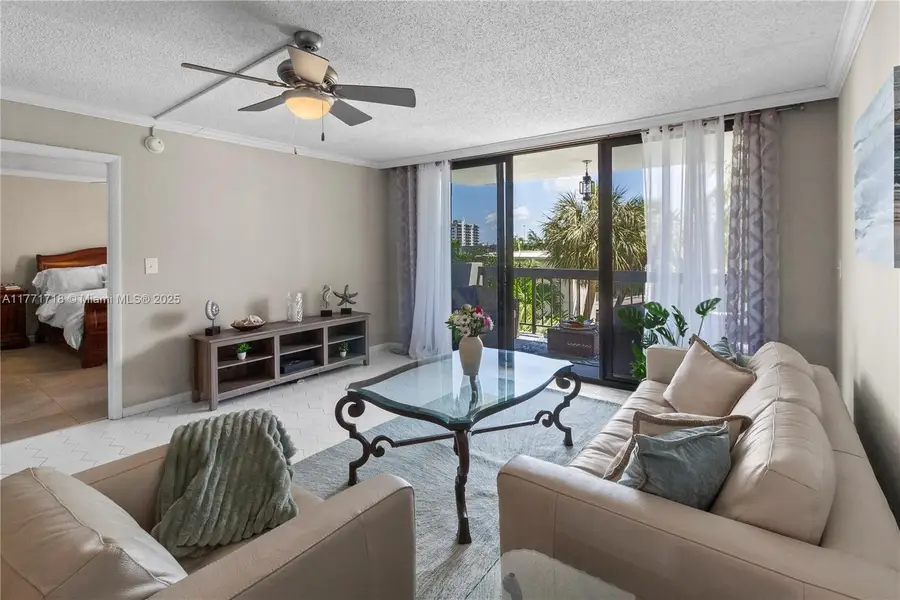 4800 Bayview Dr #402, Fort Lauderdale, FL 33308 - Image #3