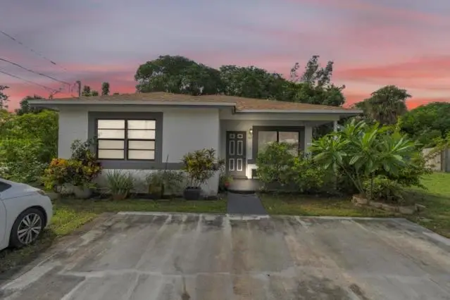 108 SW 2nd Street, Deerfield Beach, FL 33441 - #1