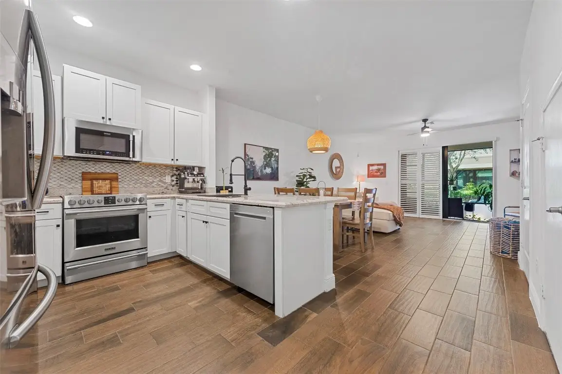 4222 E Dixie Highway #82, Oakland Park, FL 33334 - Image #1