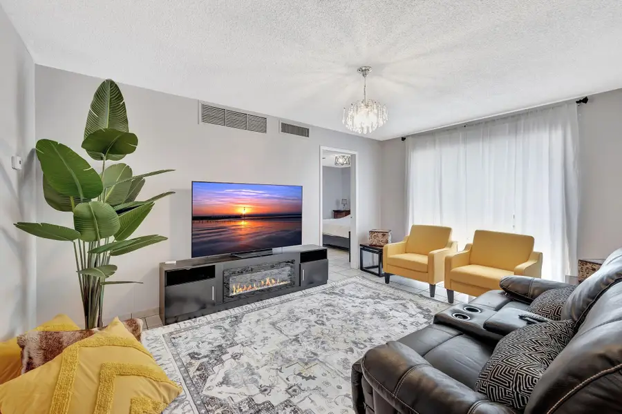 5336 NE 6th Ave #H7, Oakland Park, FL 33334 - Image #2