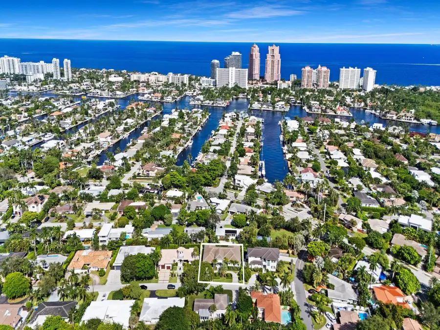 2408 NE 27th Ave, Fort Lauderdale, FL 33305 - Image #3