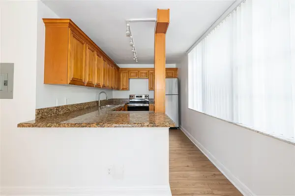 9471 Evergreen Pl #201, Davie, FL 33324