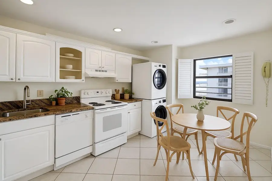 3100 NE 48th St #907, Fort Lauderdale, FL 33308 - Image #3