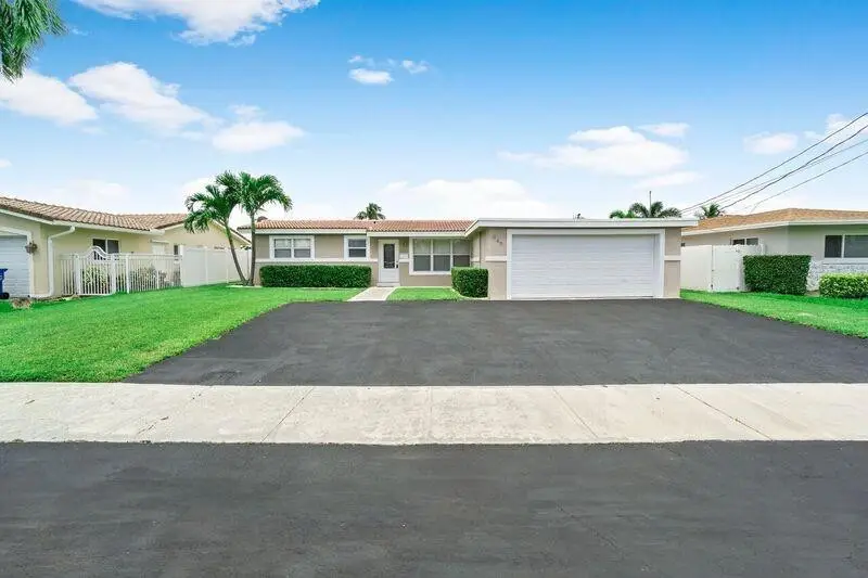 949 SE 10th Court, Pompano Beach, FL 33060 - Image #2