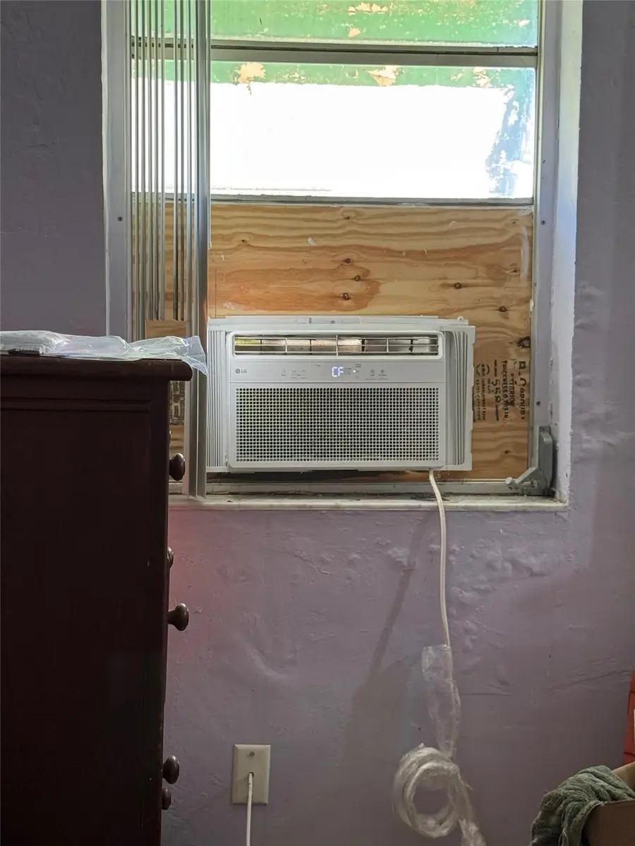 413 SW 24th Ave, Fort Lauderdale, FL 33312 - Image #3