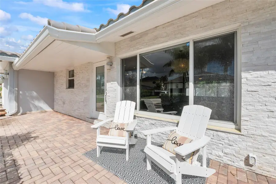 1009 SE 10th Ct, Deerfield Beach, FL 33441 - Image #3