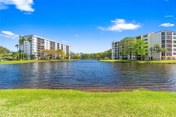 2232 N Cypress Bend Drive #107, Pompano Beach, FL 33069