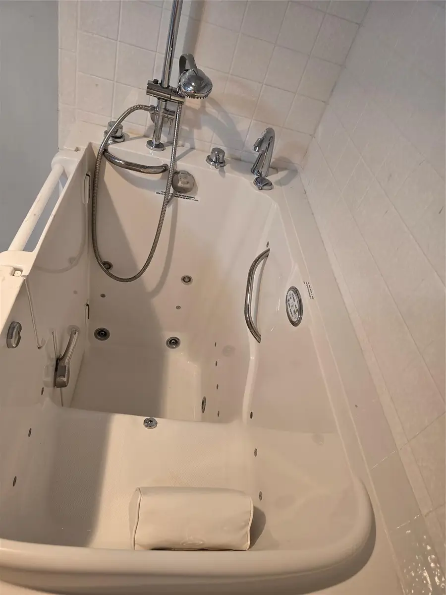 Address Withheld By Seller, Coconut Creek, FL 33066 - Image #2