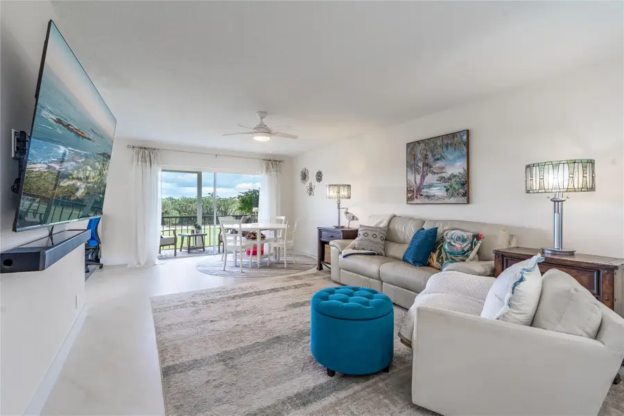 9411 N Hollybrook Lake Dr #310, Pembroke Pines, FL 33025 - Image #2
