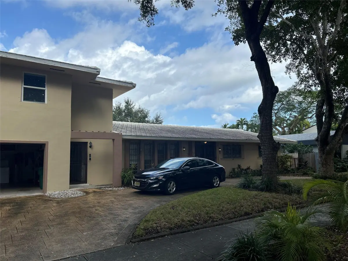 525 NE 58th St, Miami, FL 33137 - Image #1