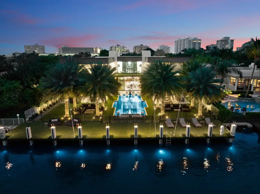 671 Middle River Dr, Fort Lauderdale, FL 33304 - Image #2