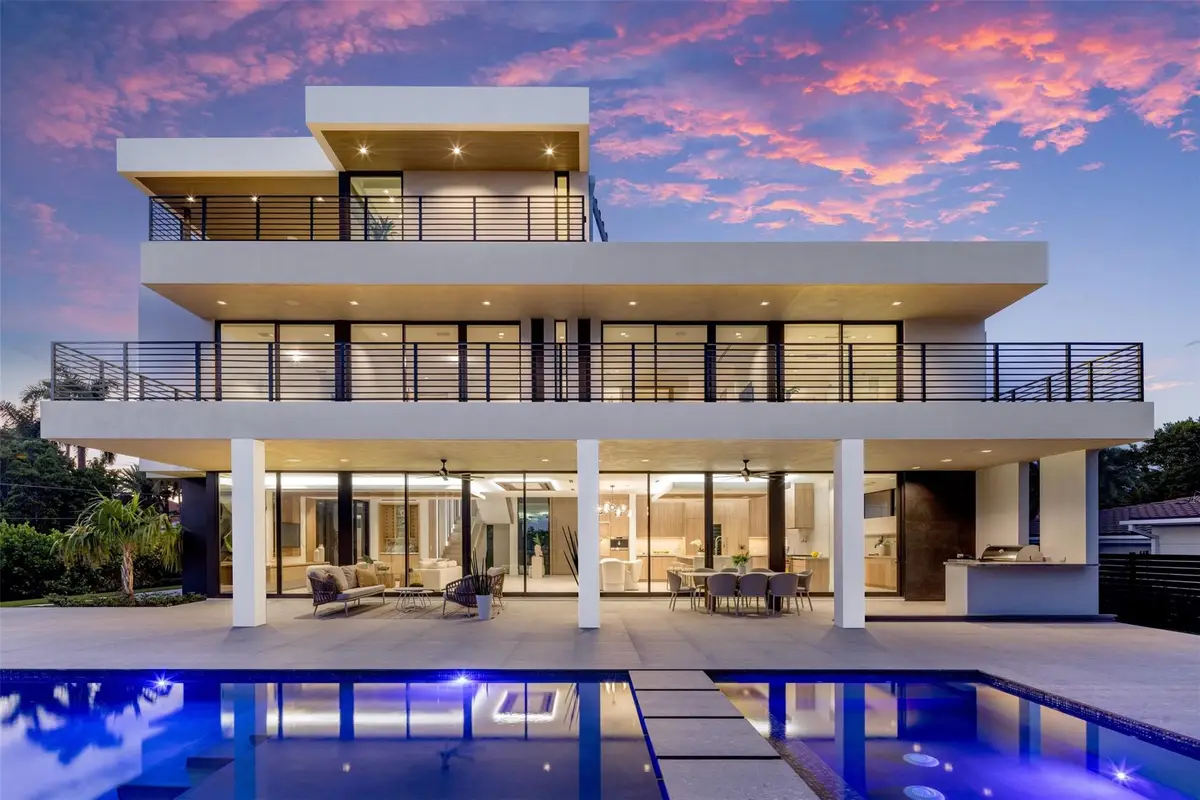 1626 E Lake Dr, Fort Lauderdale, FL 33316 - Image #1