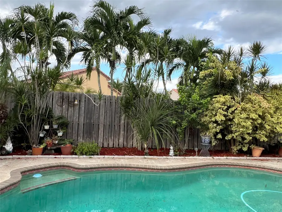 12757 NW 11th Ct, Sunrise, FL 33323 - Image #2