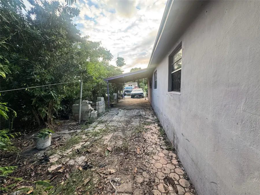 313 SW 15th Ter, Delray Beach, FL 33444 - Image #2