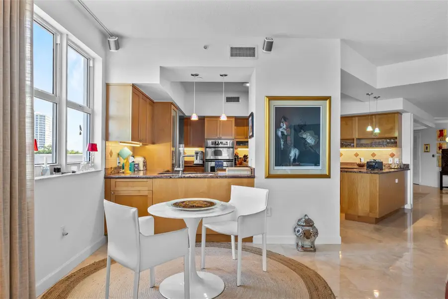 615 Bayshore Dr #301, Fort Lauderdale, FL 33304 - Image #3