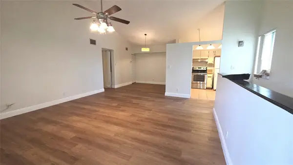 608 Gardens Dr #204, Pompano Beach, FL 33069