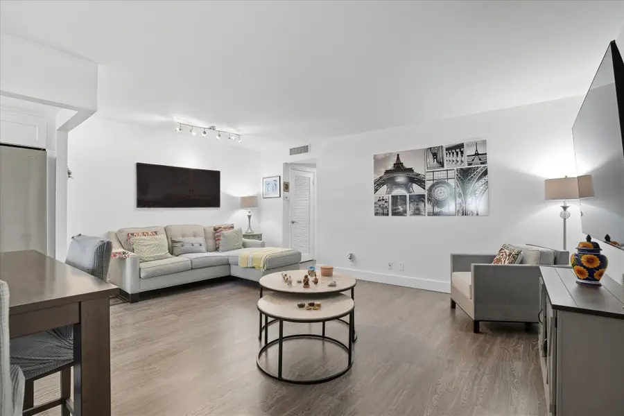 5300 Washington St #J214, Hollywood, FL 33021 - Image #2