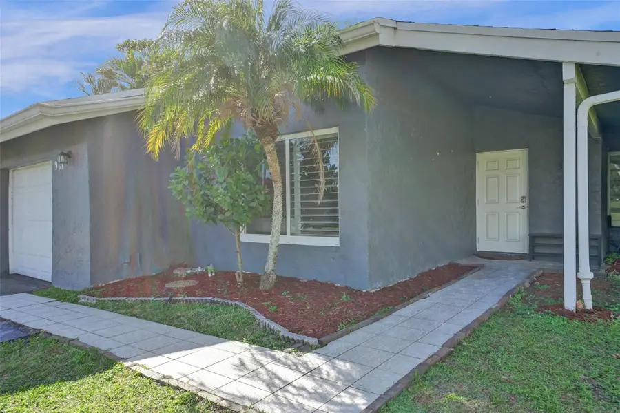 967 NW 89th Ave, Plantation, FL 33324 - Image #2