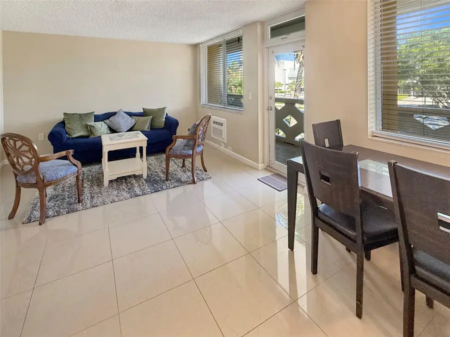 2400 NE 9th St #301, Fort Lauderdale, FL 33304 - Image #2