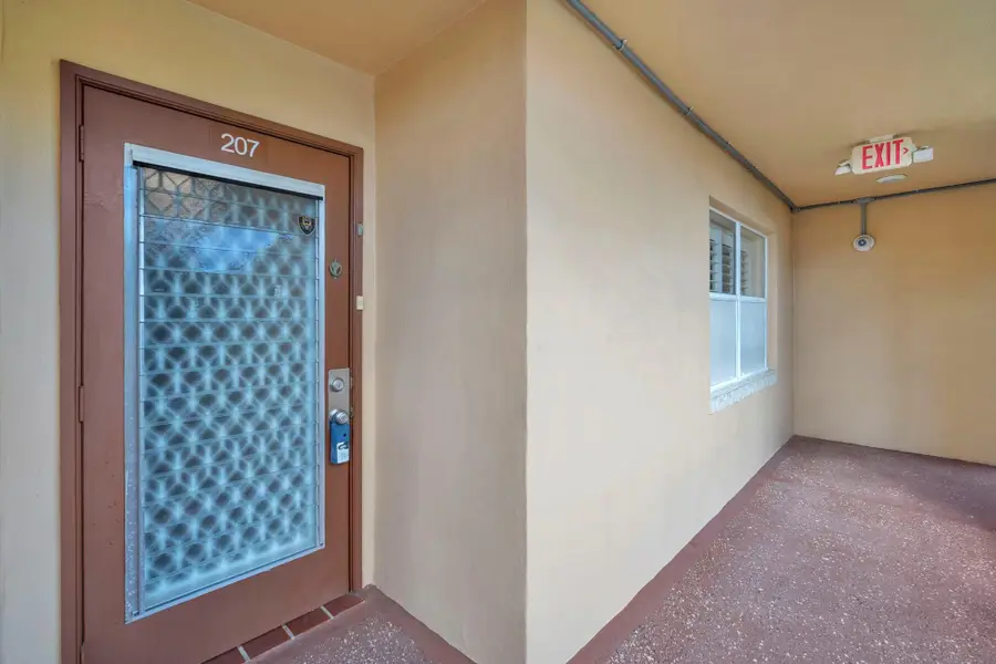 9301 Sunrise Lakes Blvd #207, Sunrise, FL 33322 - Image #2