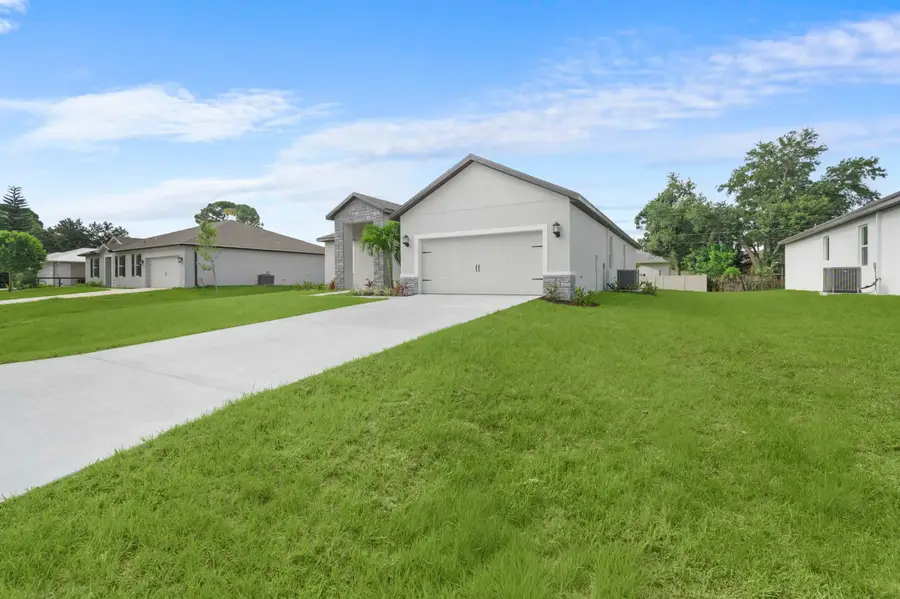 3782 SW Kaiser Street, Port Saint Lucie, FL 34953 - #3